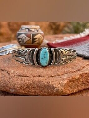Vintage Native American Silver Cuff Bracelet W / Oval Blue Turquoise, Bezel Set
